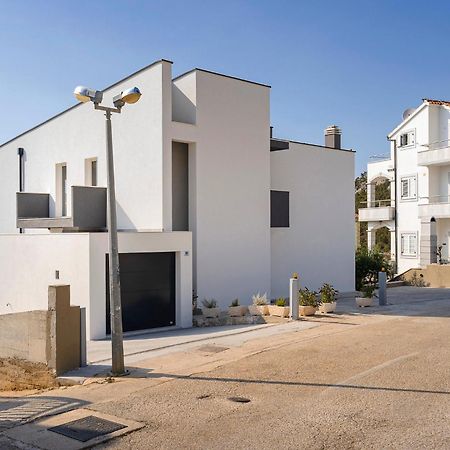 Modern, 2 Bedroom Apartment Hvar Town Exterior photo